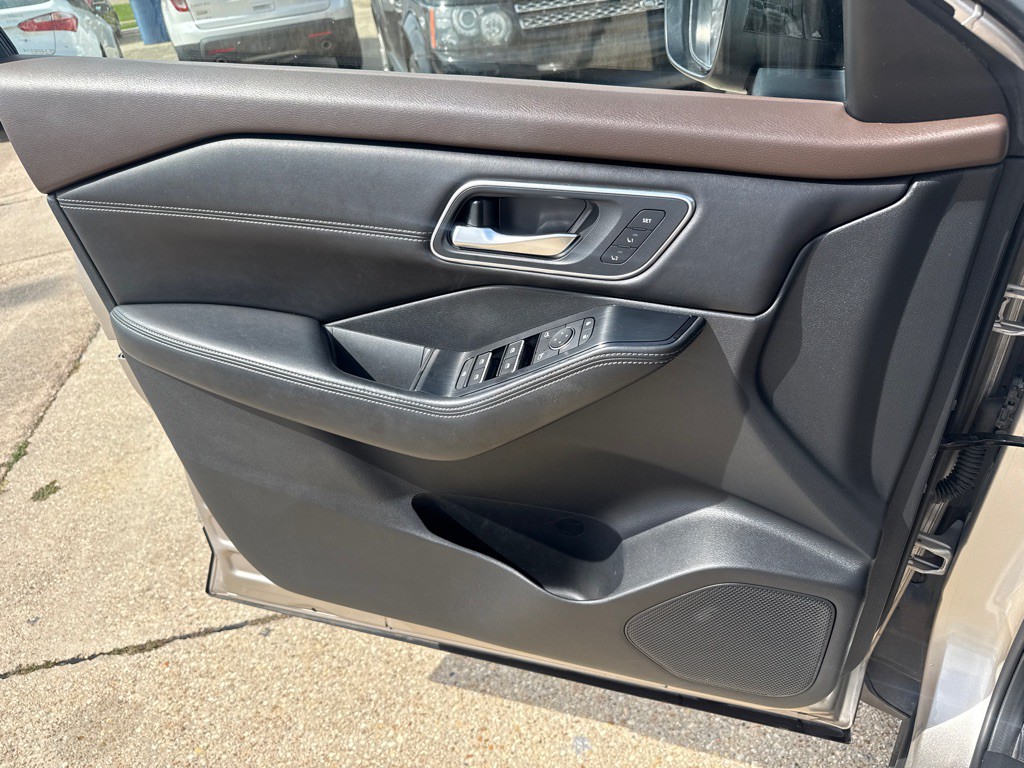 2021 Nissan Rogue Image 20