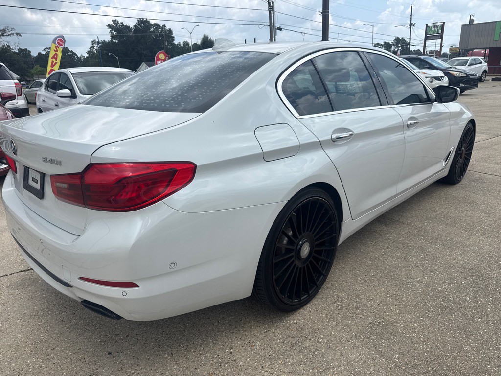 2017 BMW 5 Series Image 6
