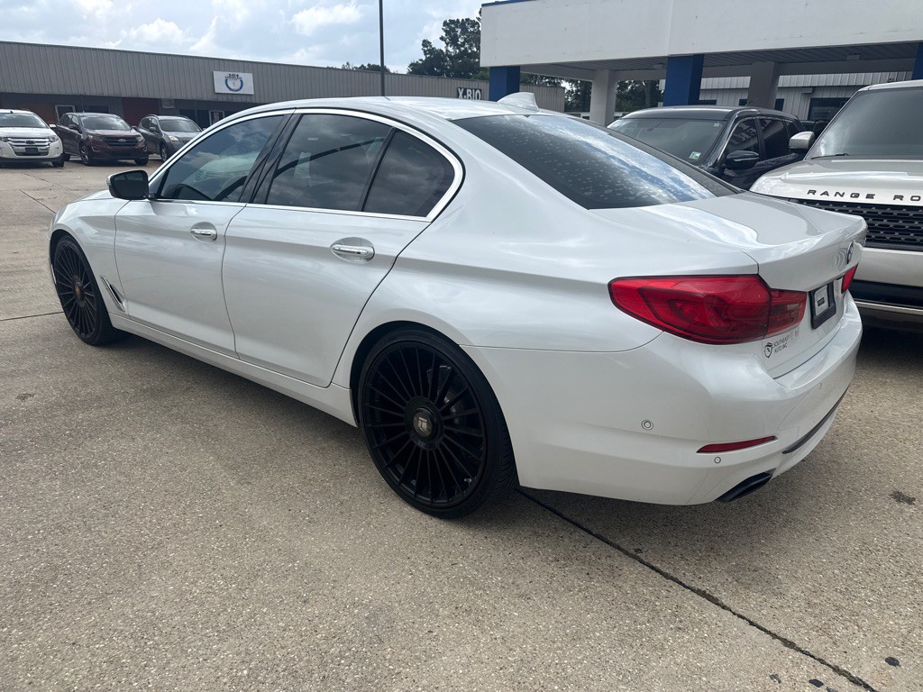 2017 BMW 5 Series Image 8