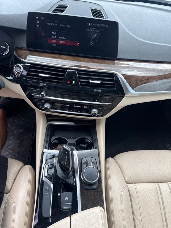 2017 BMW 5 Series Image 14