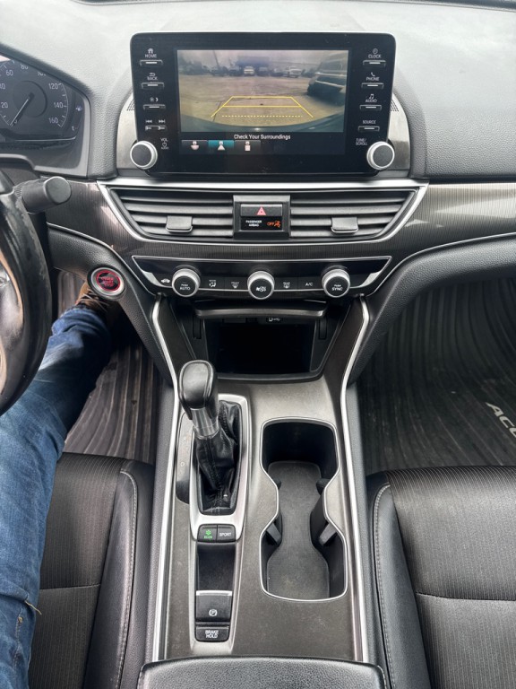 2018 Honda Accord Image 16