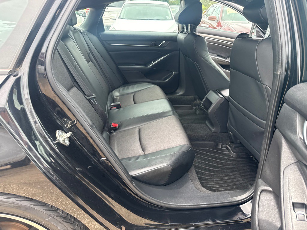 2018 Honda Accord Image 25