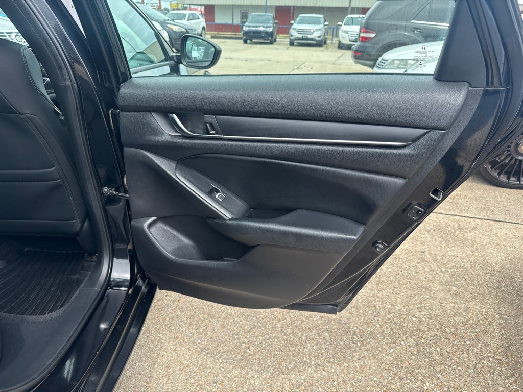 2018 Honda Accord Image 26