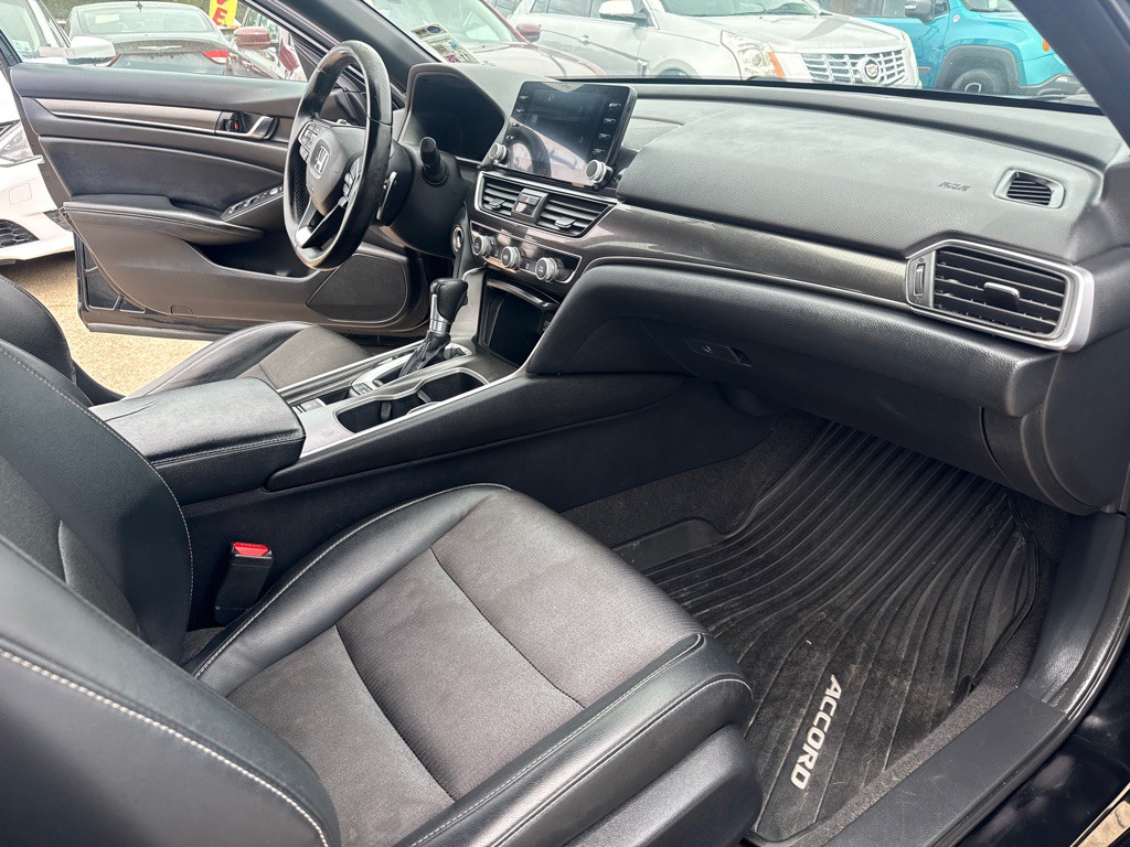 2018 Honda Accord Image 27