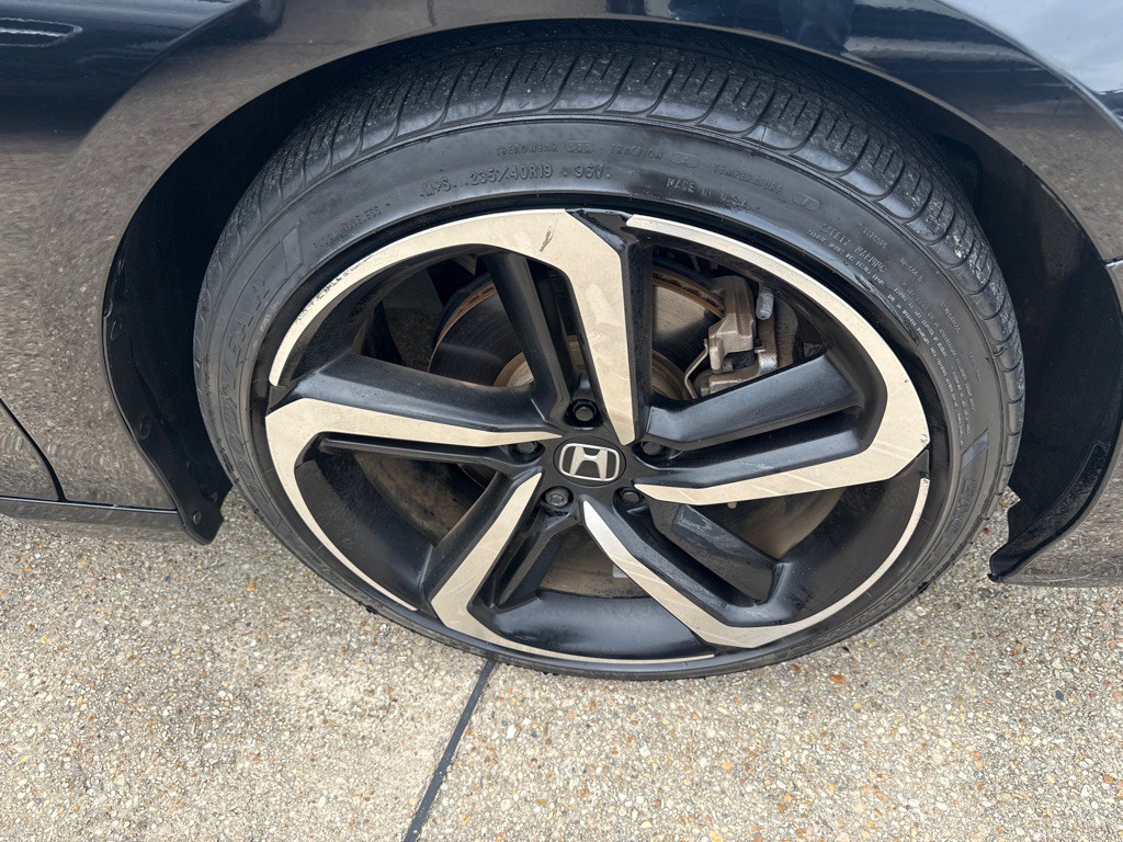 2018 Honda Accord Image 30