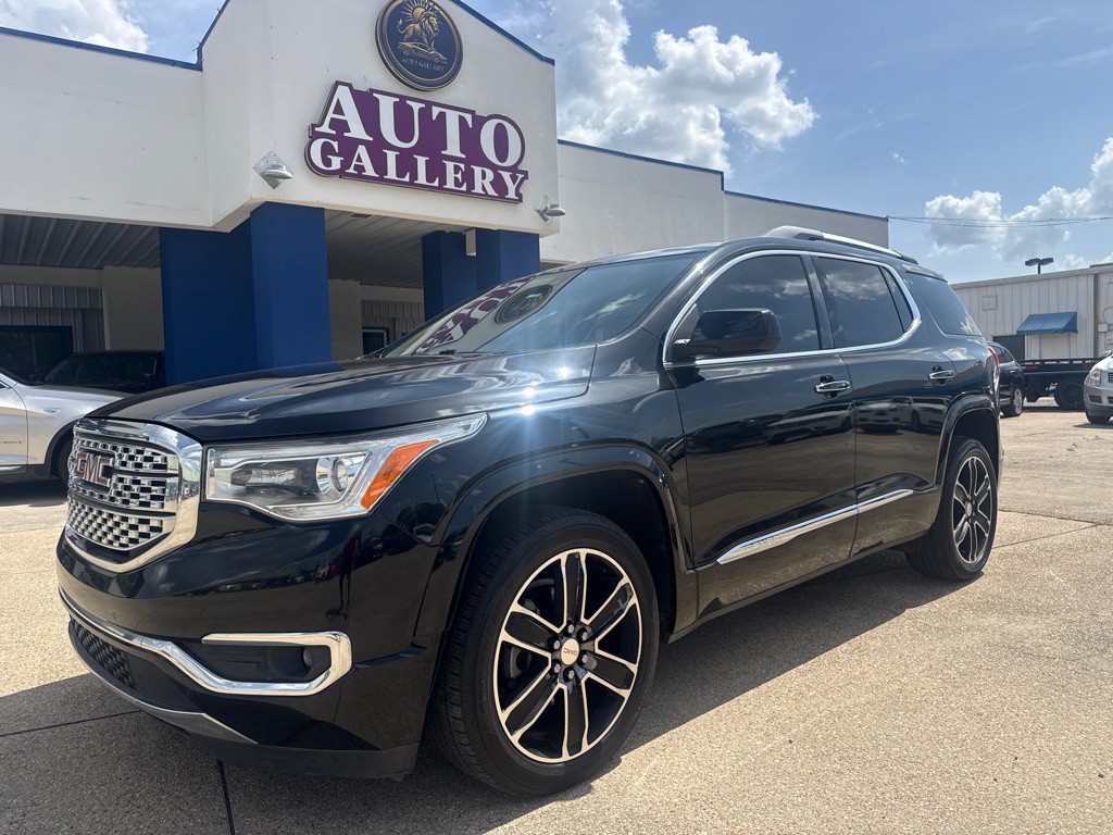 2017 GMC Acadia Image 2