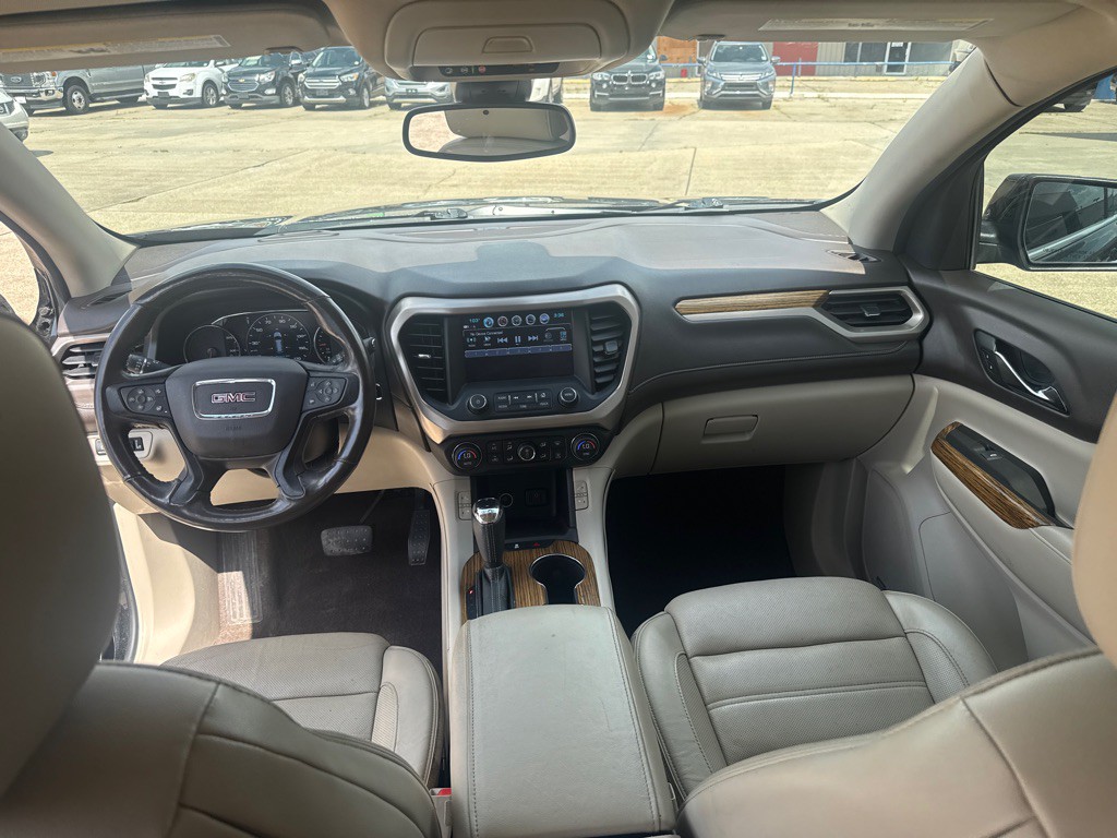 2017 GMC Acadia Image 14