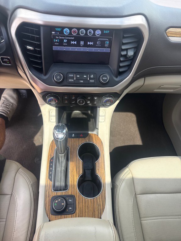 2017 GMC Acadia Image 18