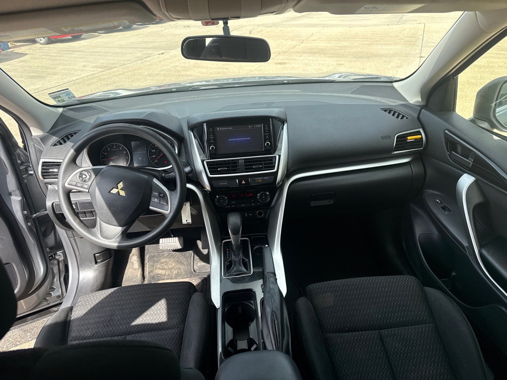 2020 Mitsubishi Eclipse Image 13