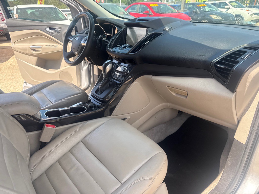 2016 Ford Escape Image 28