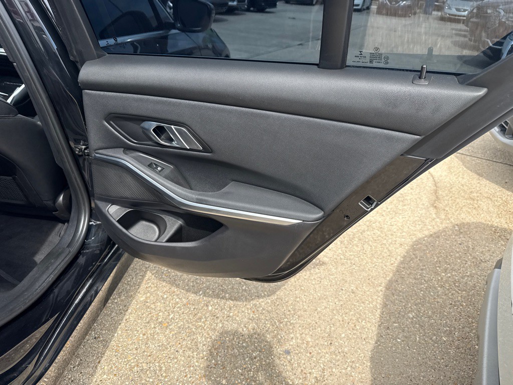 2019 BMW 3 Series Image 25