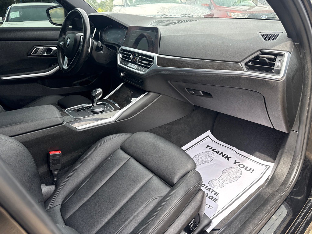 2019 BMW 3 Series Image 26