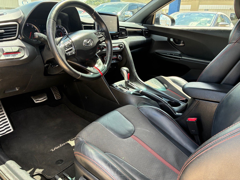 2020 Hyundai Veloster Image 10