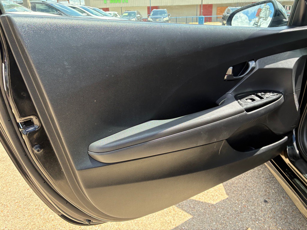2020 Hyundai Veloster Image 11