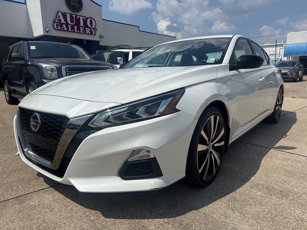 2022 Nissan Altima Image 2