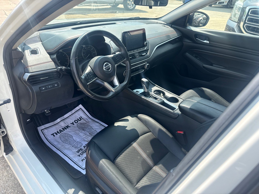 2022 Nissan Altima Image 11
