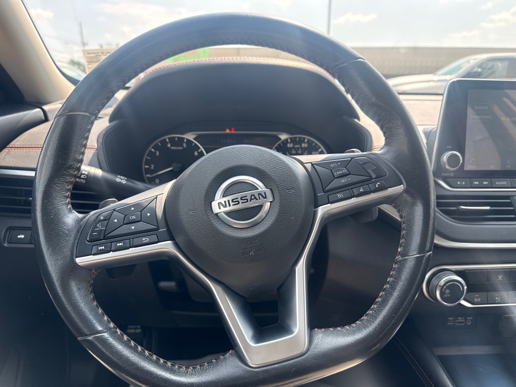 2022 Nissan Altima Image 16
