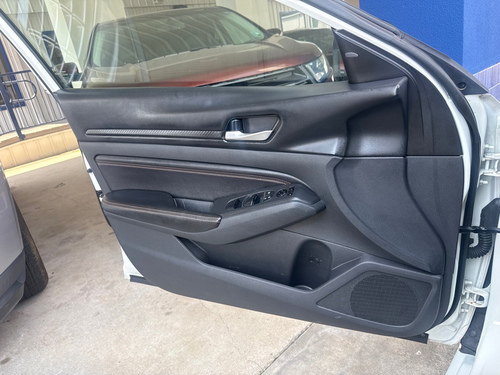 2022 Nissan Altima Image 19