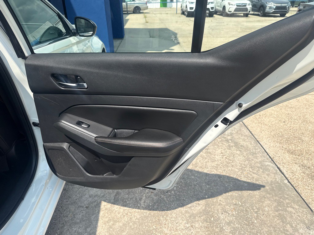 2022 Nissan Altima Image 24
