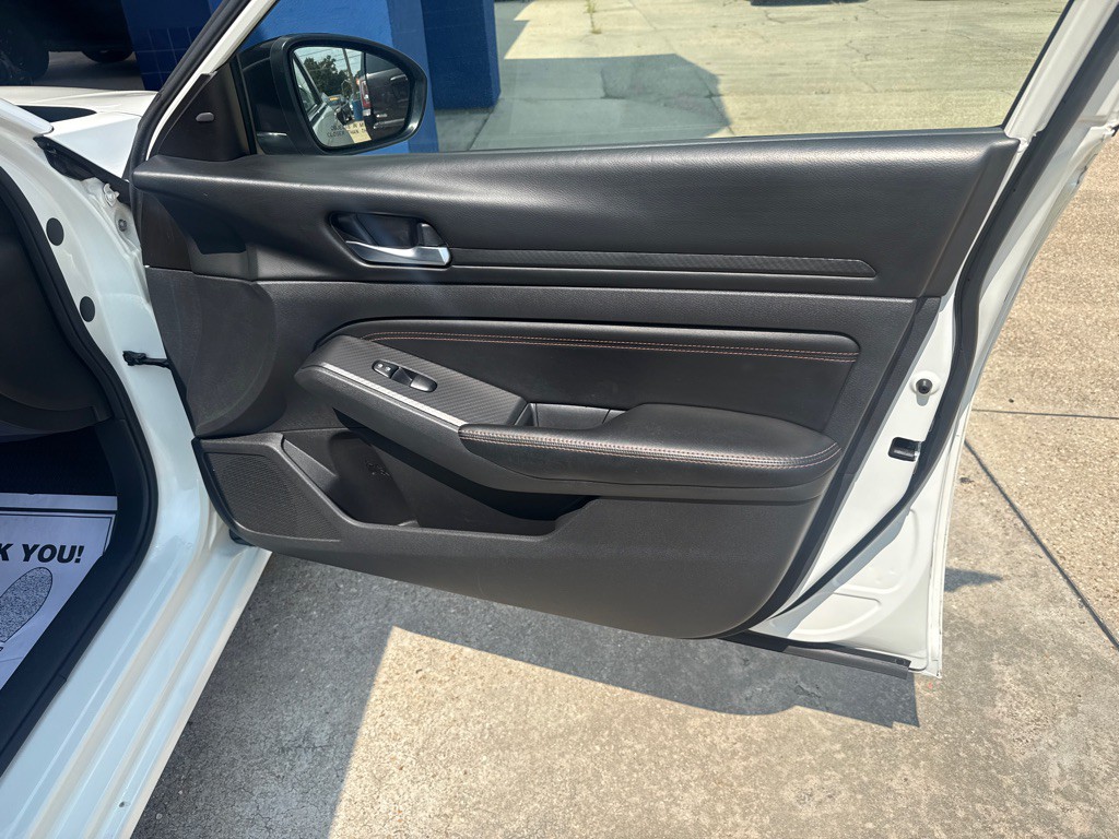 2022 Nissan Altima Image 27