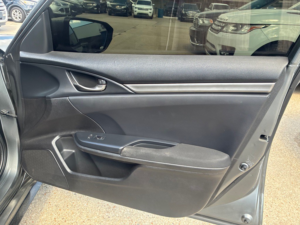 2019 Honda Civic Image 21