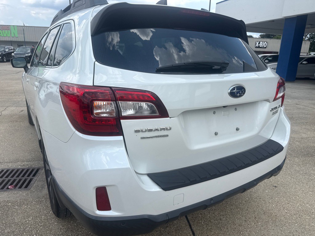 2017 Subaru Outback Image 8