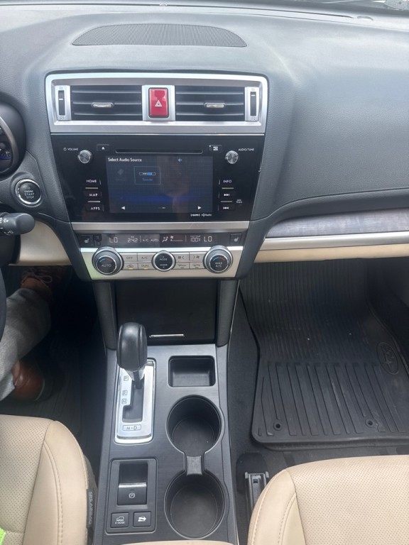 2017 Subaru Outback Image 16
