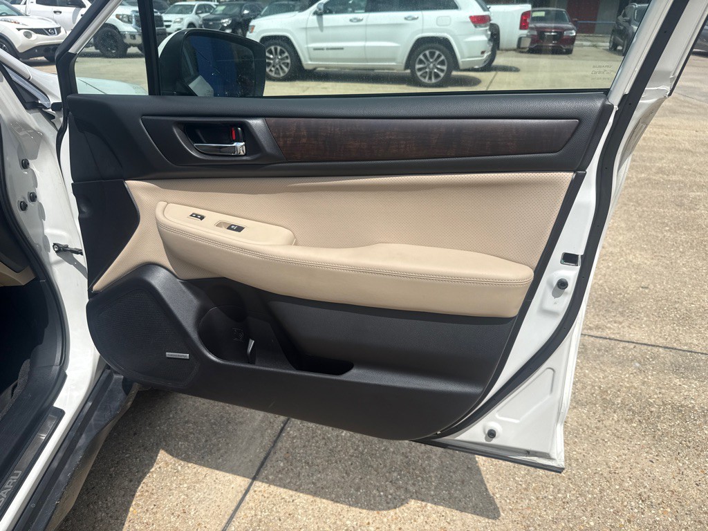 2017 Subaru Outback Image 32