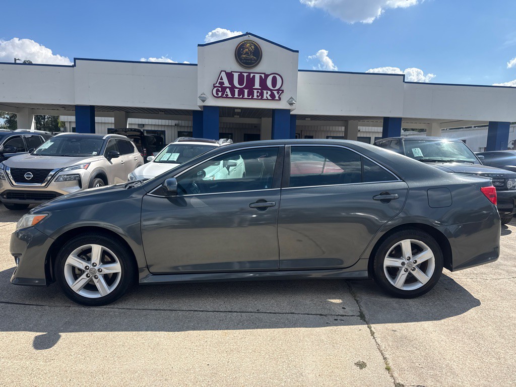 2012 Toyota Camry Image 1