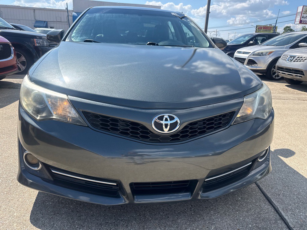 2012 Toyota Camry Image 3