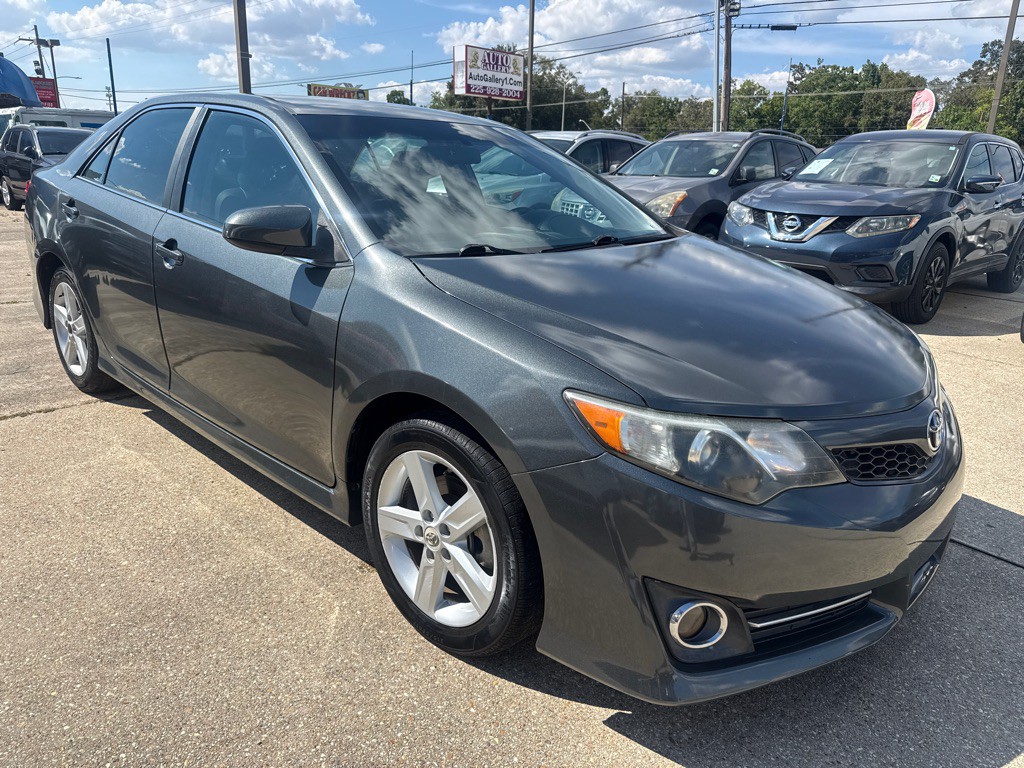 2012 Toyota Camry Image 4