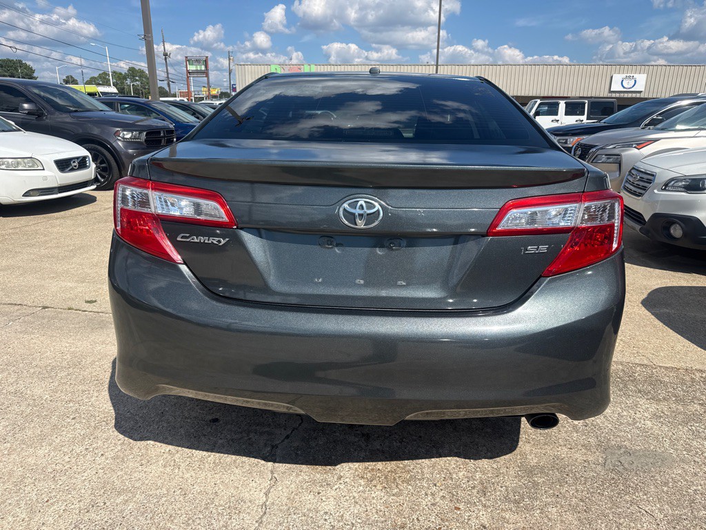 2012 Toyota Camry Image 7