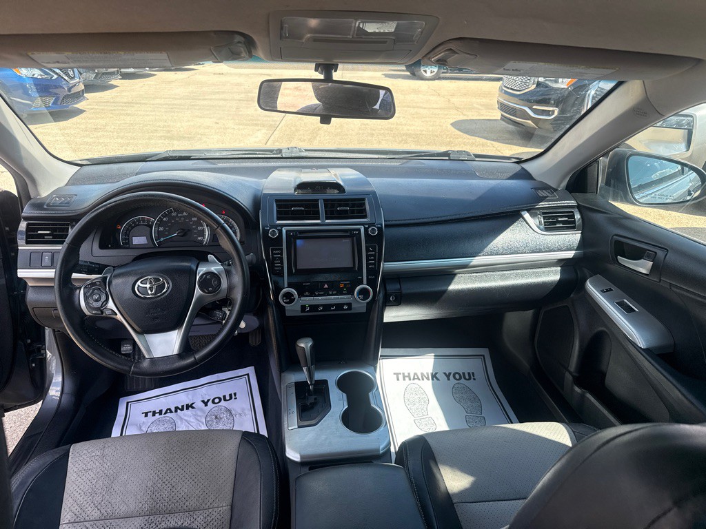 2012 Toyota Camry Image 11