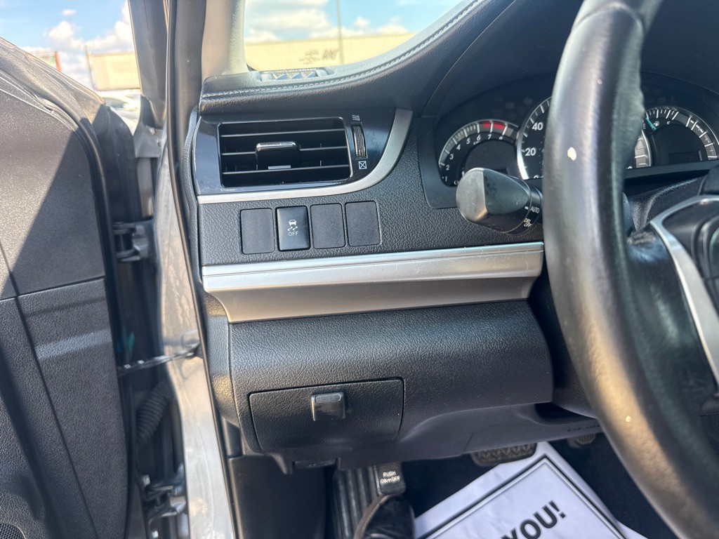 2012 Toyota Camry Image 16