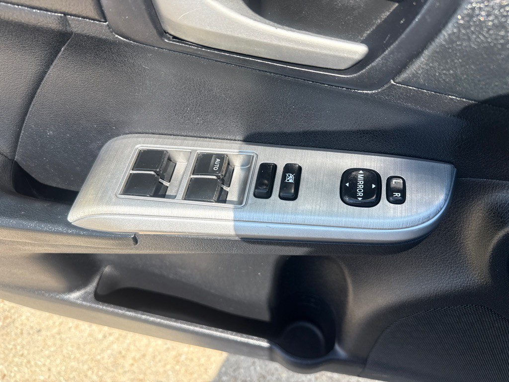2012 Toyota Camry Image 18