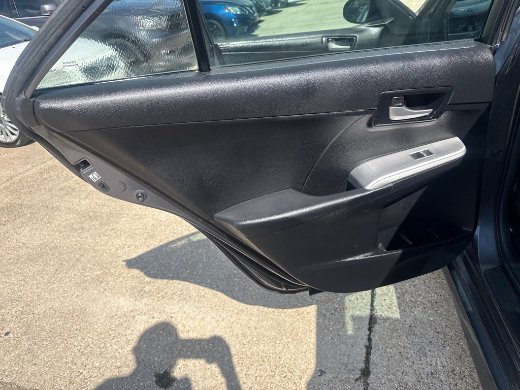 2012 Toyota Camry Image 19