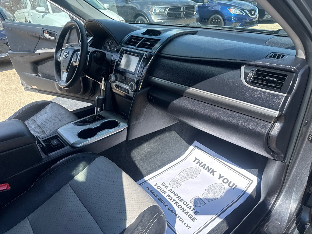 2012 Toyota Camry Image 22
