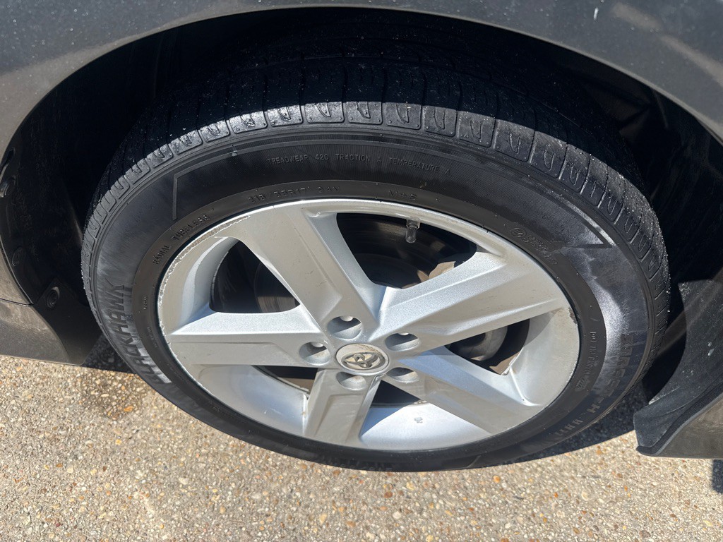 2012 Toyota Camry Image 25