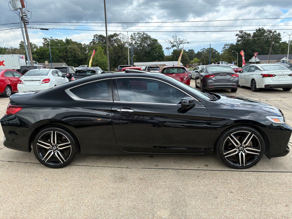 2017 Honda Accord Image 4