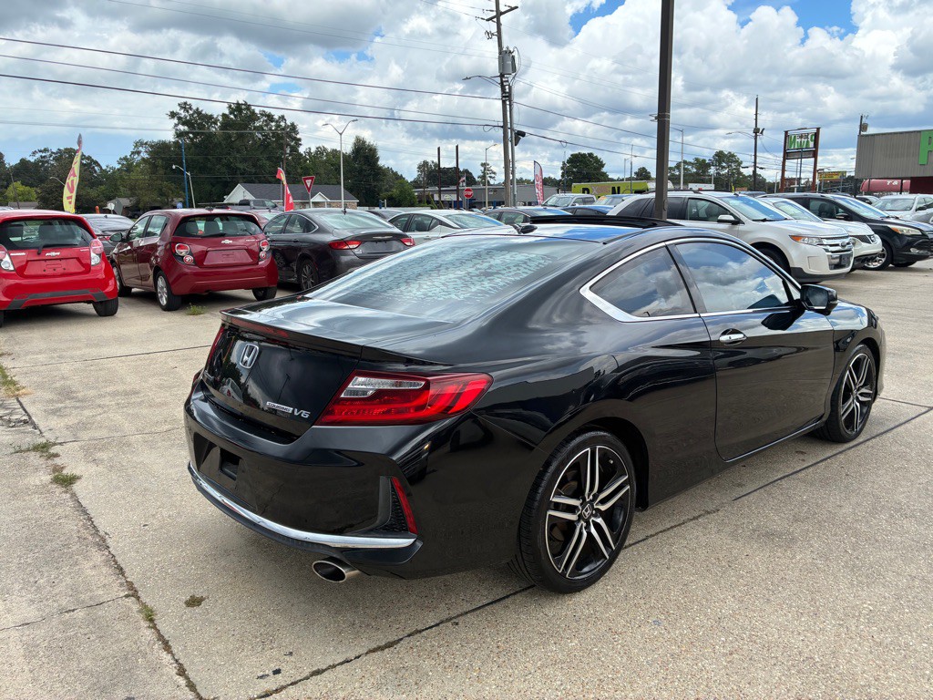 2017 Honda Accord Image 5