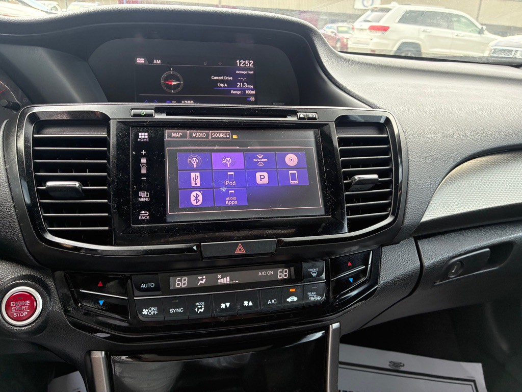 2017 Honda Accord Image 12