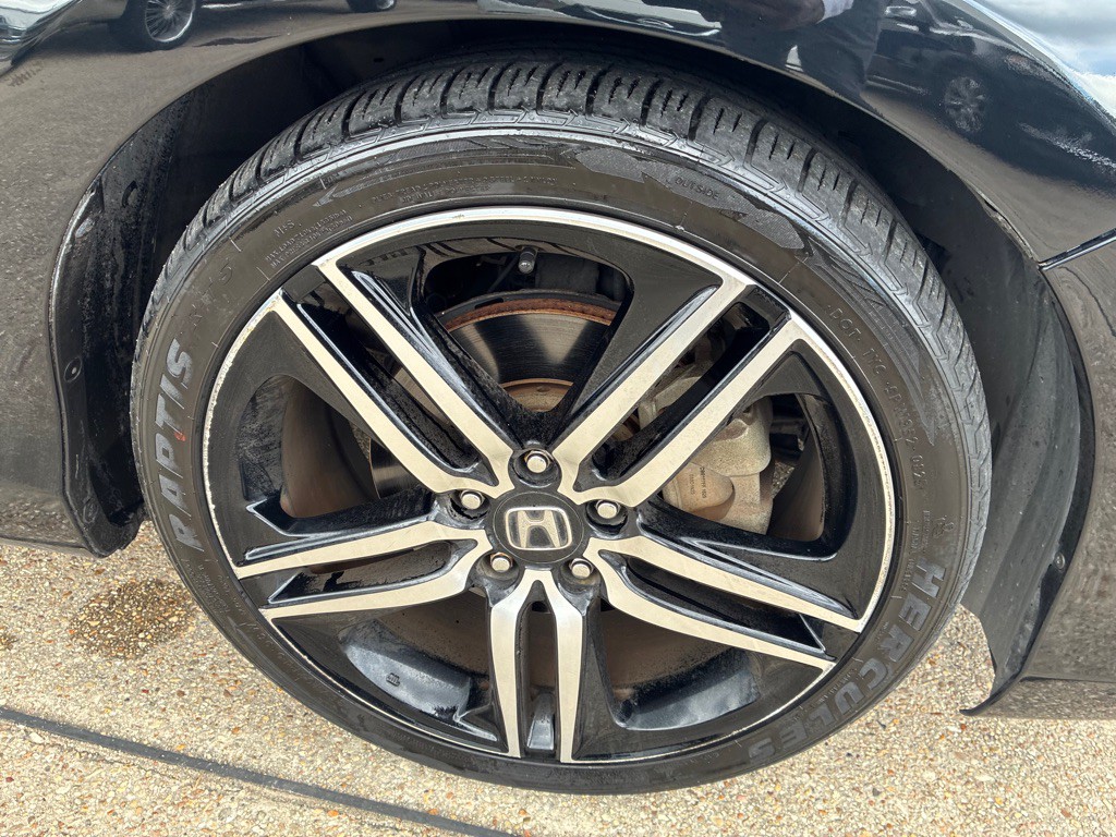2017 Honda Accord Image 18