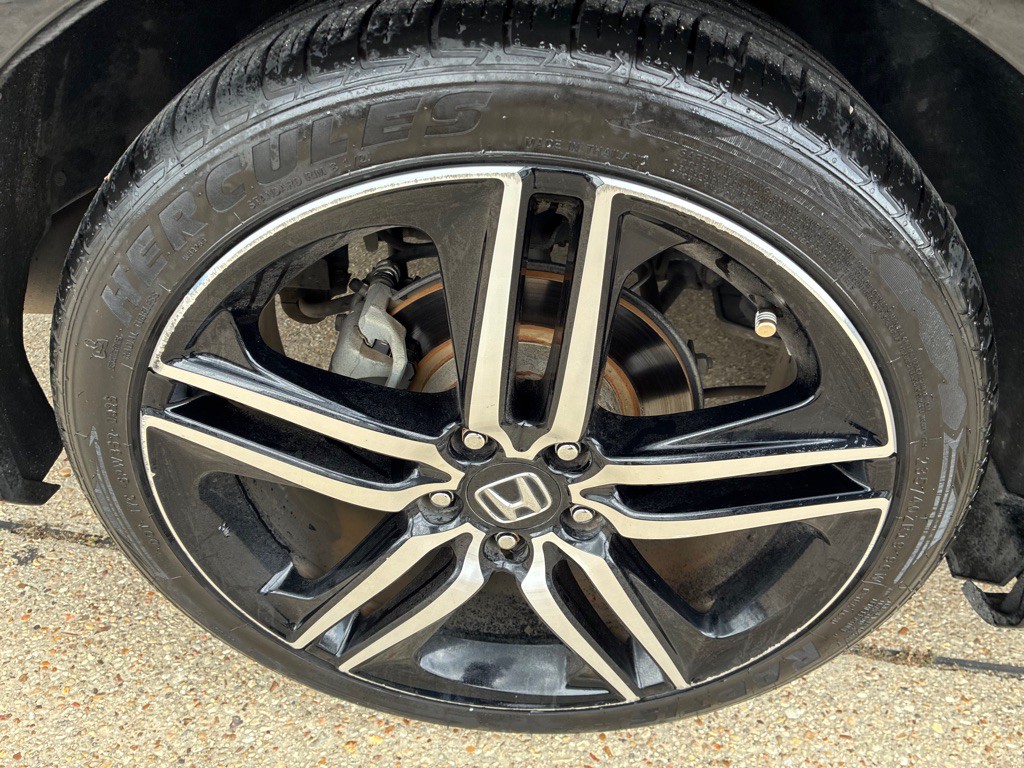 2017 Honda Accord Image 19