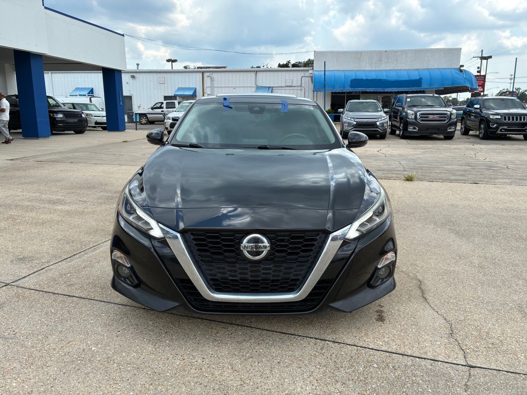 2020 Nissan Altima Image 2