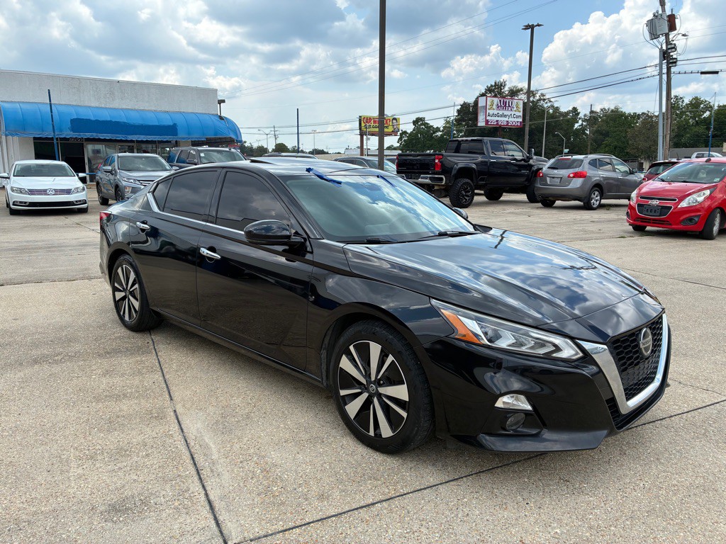 2020 Nissan Altima Image 3