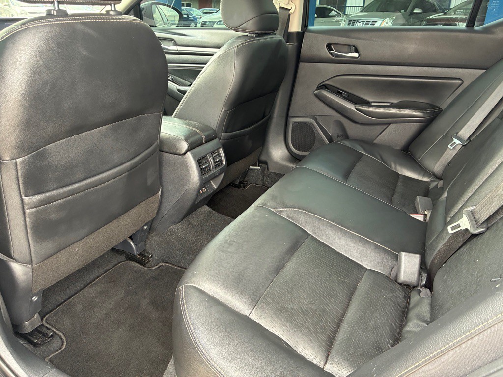 2020 Nissan Altima Image 13