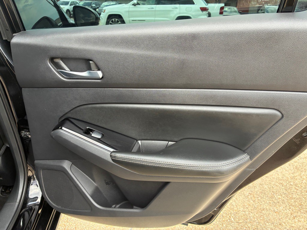 2020 Nissan Altima Image 21