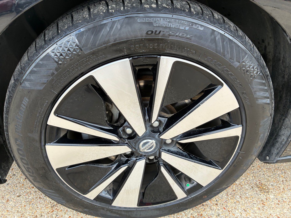 2020 Nissan Altima Image 26