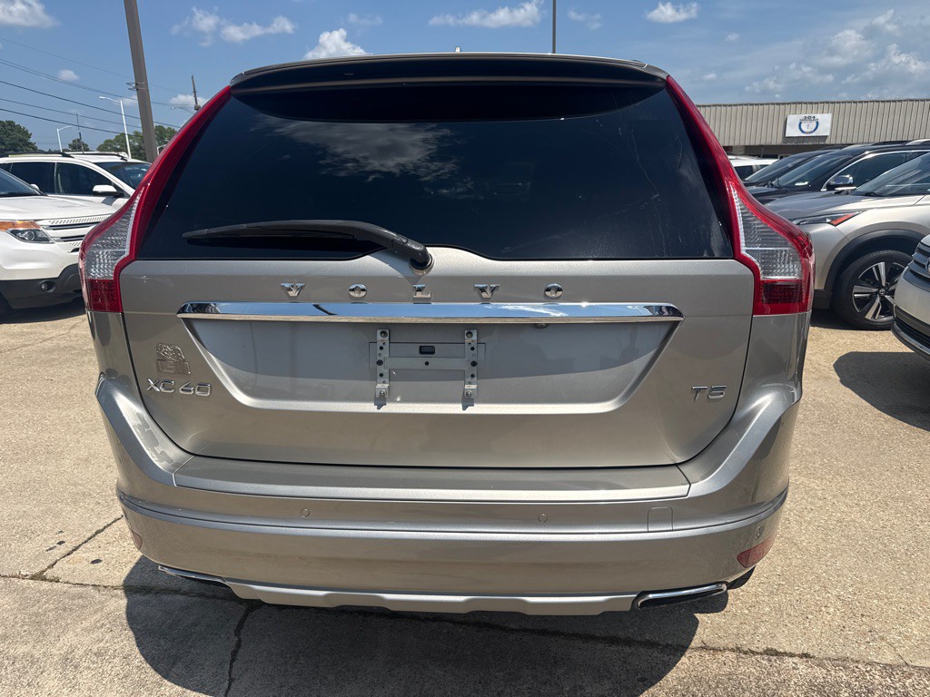 2016 Volvo XC60 Image 7