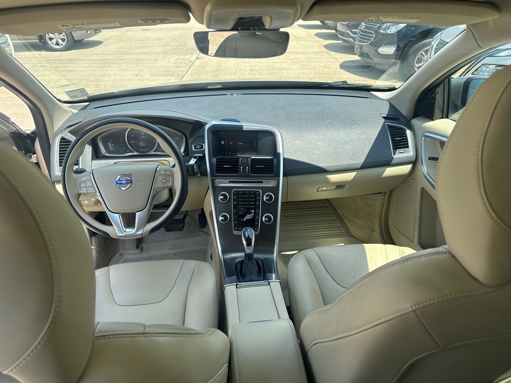 2016 Volvo XC60 Image 13